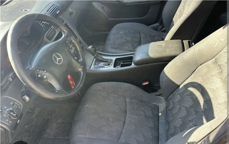 Mercedes-Benz C 220 CDI, снимка 5 - Автомобили и джипове - 52553133