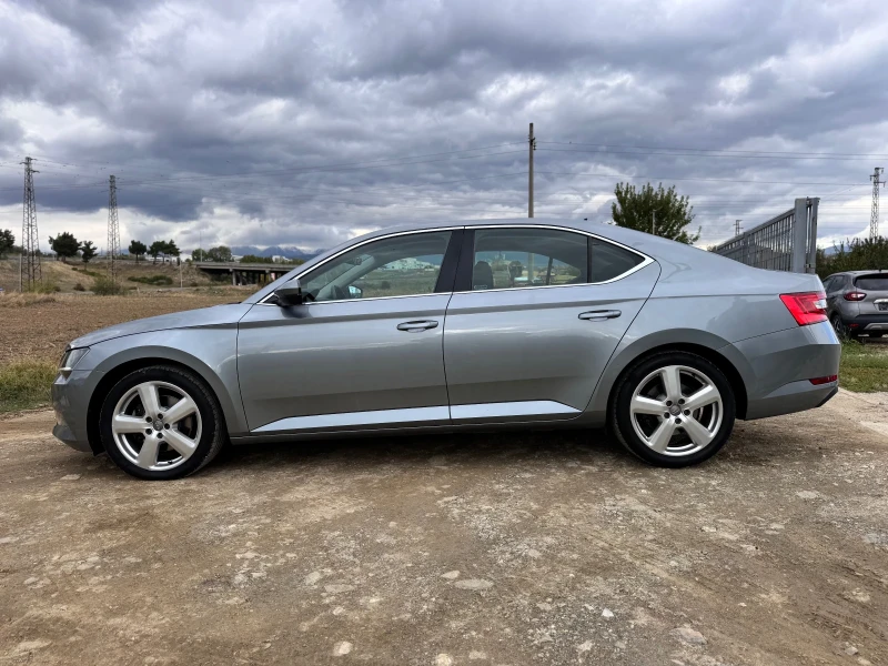 Skoda Superb 2.0tdi/лизинг/обслужен, снимка 3 - Автомобили и джипове - 52148313