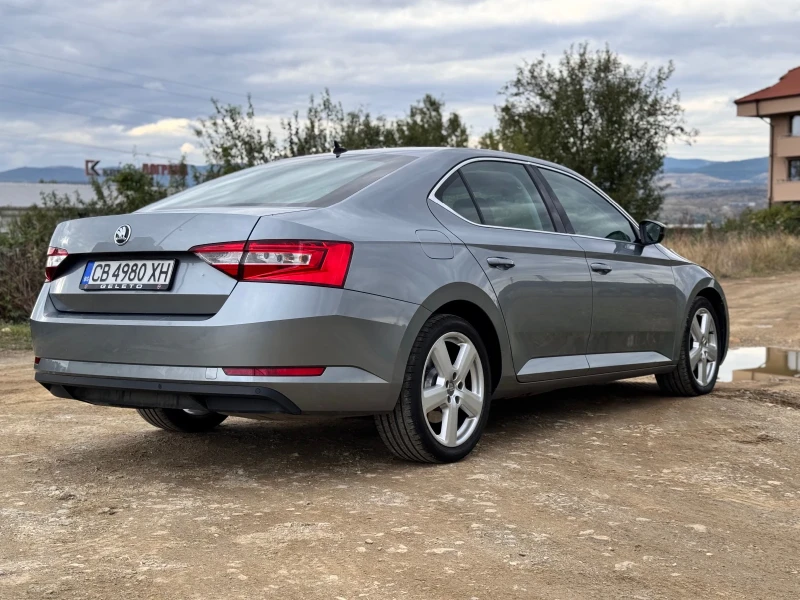 Skoda Superb 2.0tdi/лизинг/обслужен, снимка 6 - Автомобили и джипове - 52148313