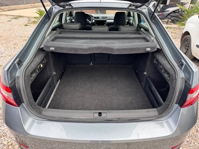 Skoda Superb 2.0tdi/лизинг/обслужен, снимка 16 - Автомобили и джипове - 52148313