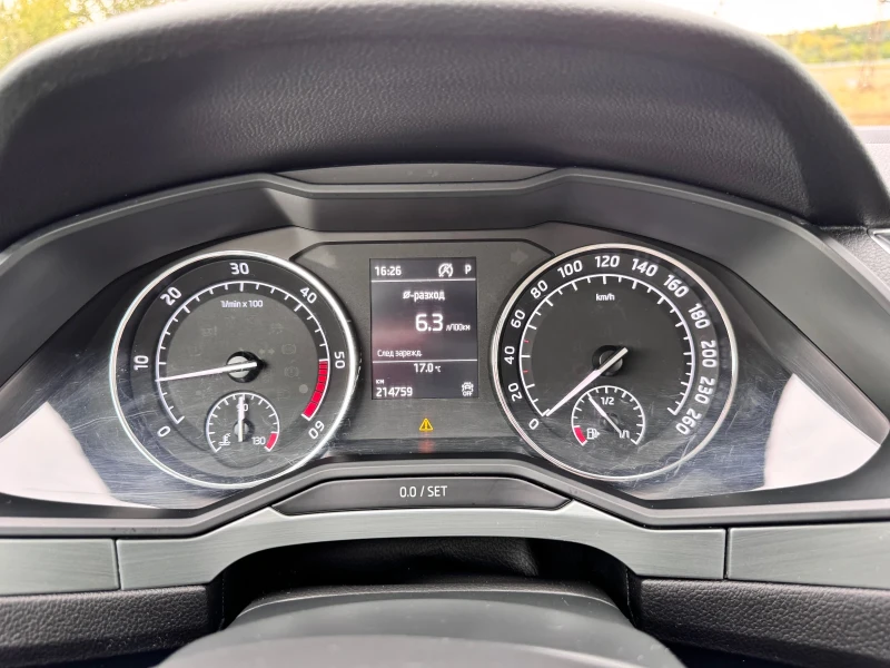 Skoda Superb 2.0tdi/лизинг/обслужен, снимка 11 - Автомобили и джипове - 52148313