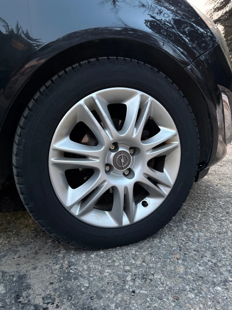 Opel Corsa 1.4, снимка 11 - Автомобили и джипове - 52842066