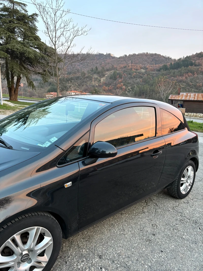 Opel Corsa 1.4, снимка 2 - Автомобили и джипове - 52842066