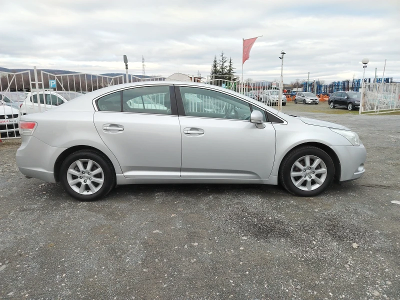 Toyota Avensis 2.0-126 КС FACE 6ск , снимка 4 - Автомобили и джипове - 53169592