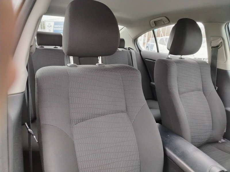 Toyota Avensis 2.0-126 КС FACE 6ск , снимка 14 - Автомобили и джипове - 53169592