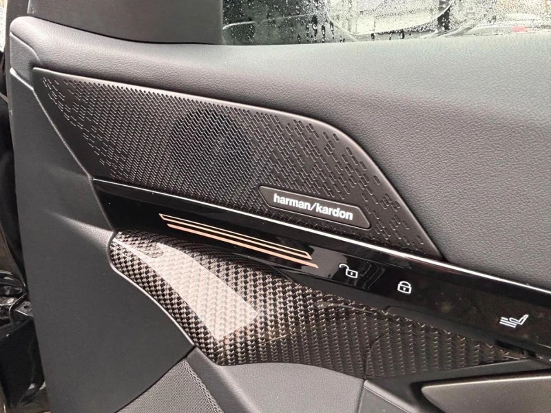 BMW 520 i M Sport Paket, снимка 11 - Автомобили и джипове - 53472583