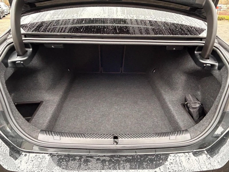 BMW 520 i M Sport Paket, снимка 13 - Автомобили и джипове - 53472583