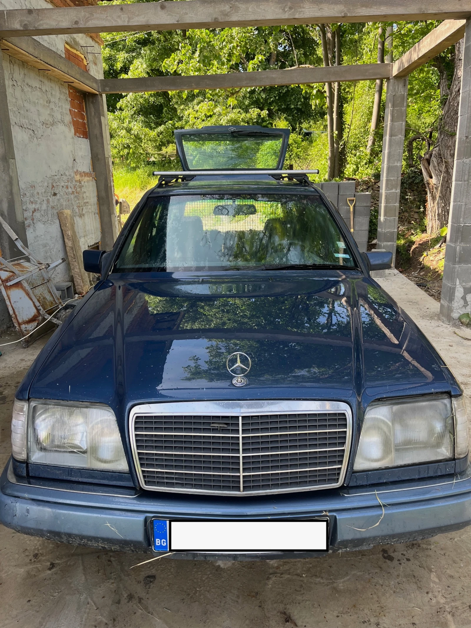 Mercedes-Benz E 300, снимка 1