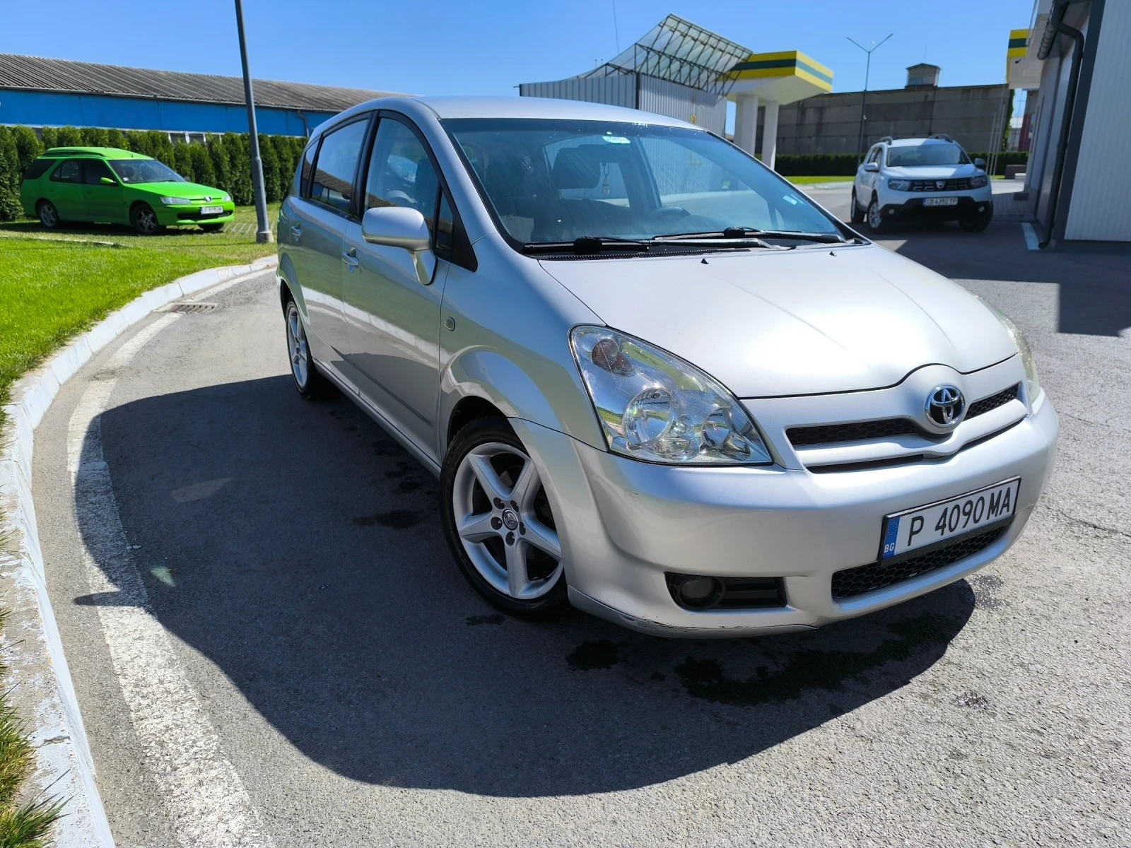 Toyota Corolla verso 2.2 D4D 136 - изображение 3