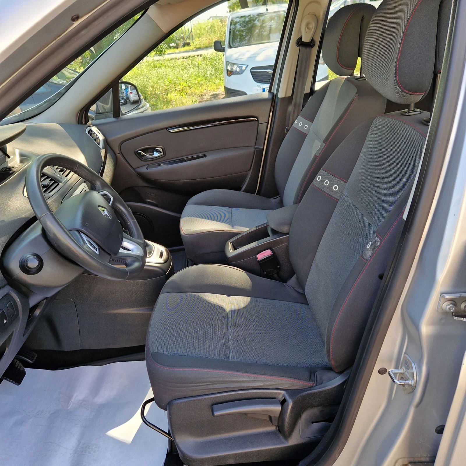Renault Scenic 1.5DCI AUTOMAT  - изображение 7
