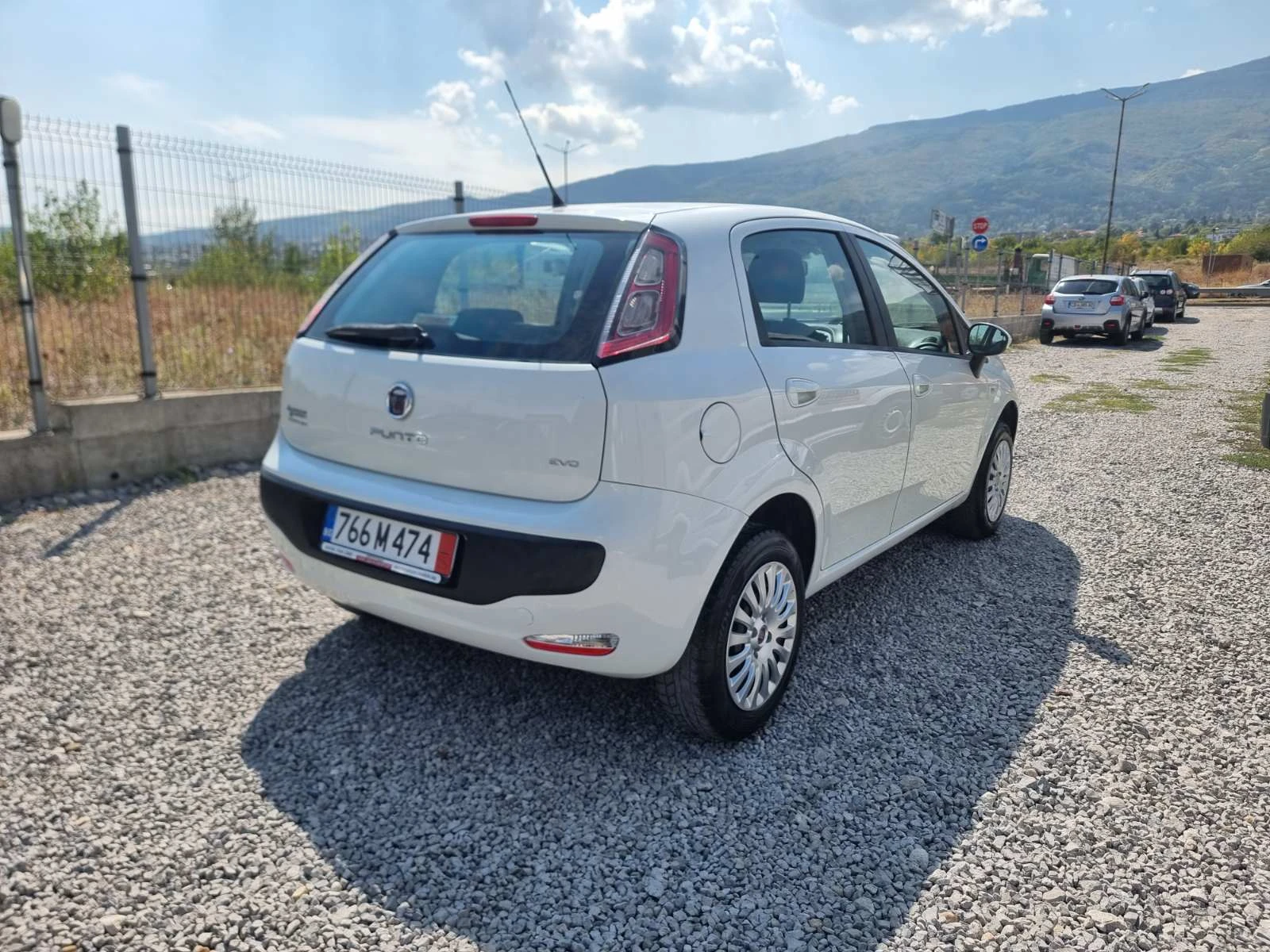 Fiat Punto 1.4i EVO CNG - изображение 3