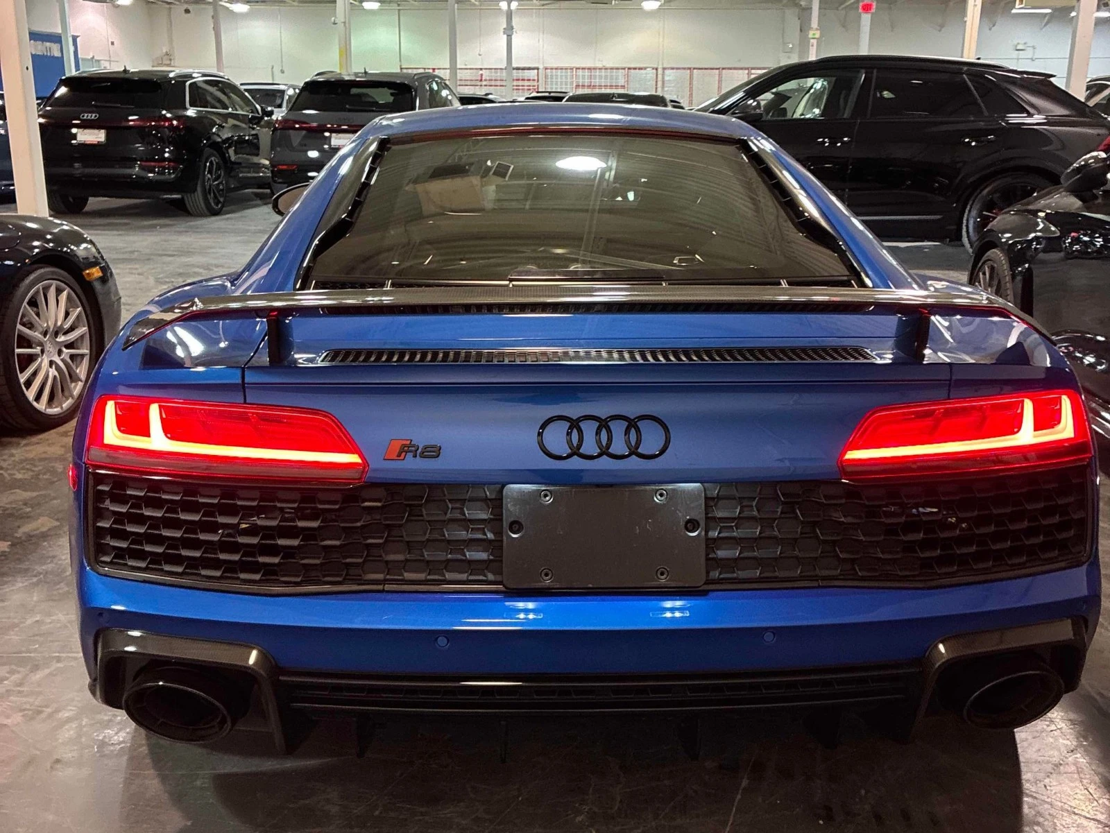 Audi R8 V10 performance CARFAX    | Mobile.bg   4