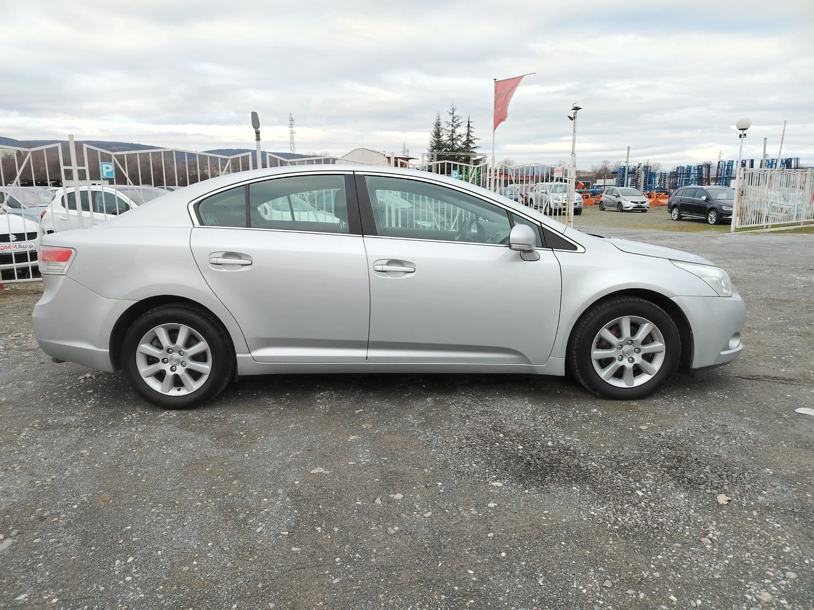 Toyota Avensis 2.0-126 КС FACE 6ск  - изображение 4