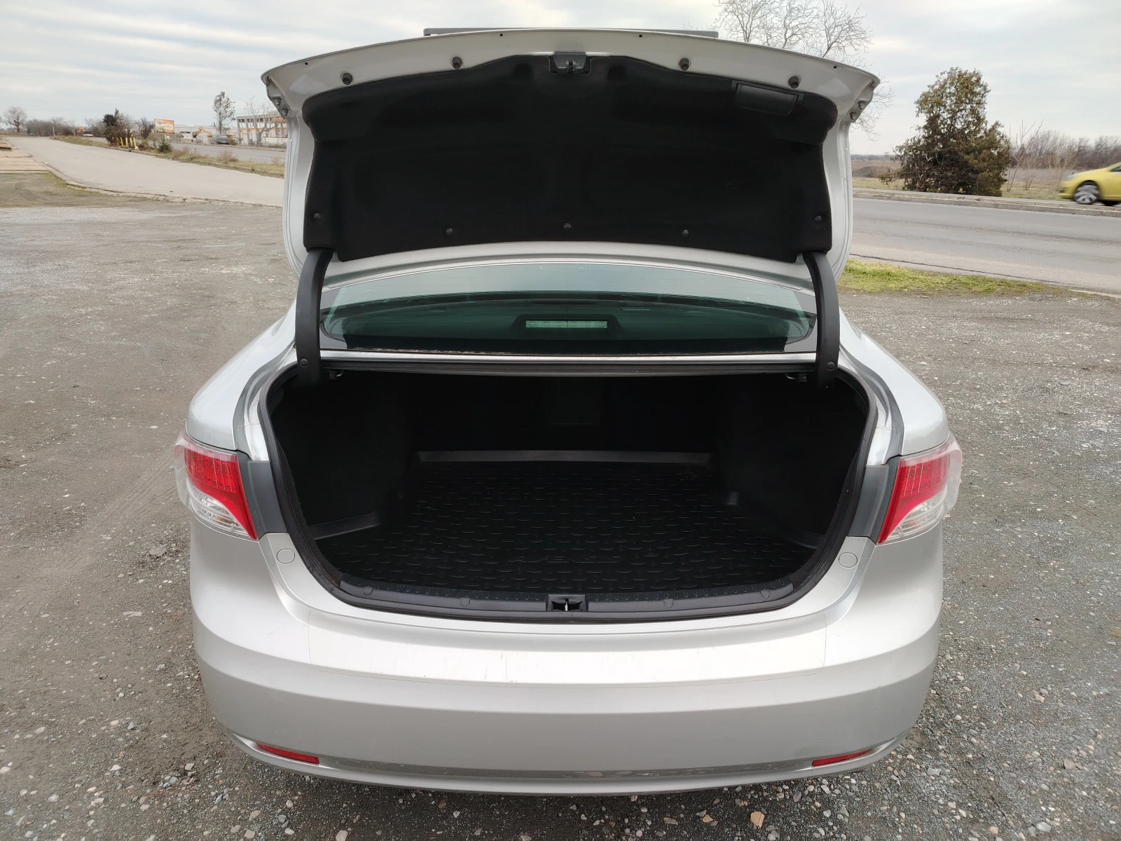 Toyota Avensis 2.0-126 КС FACE 6ск  - изображение 8