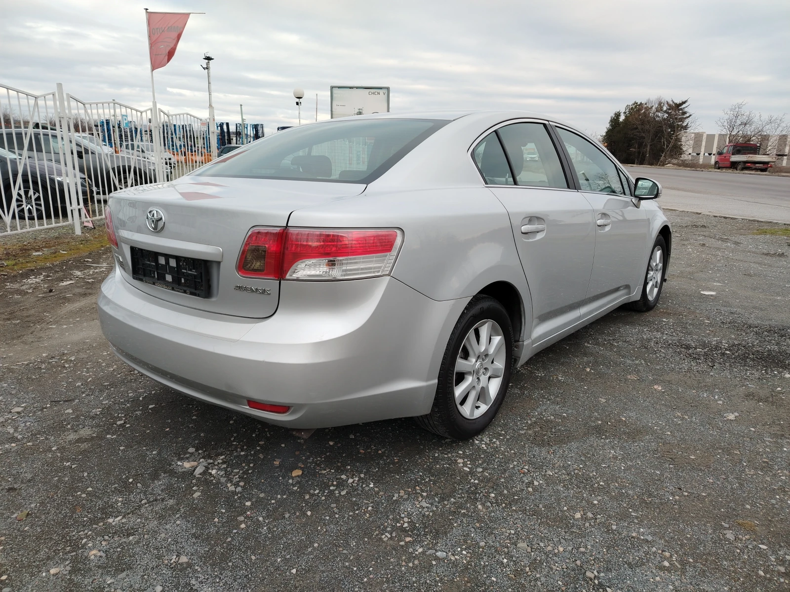 Toyota Avensis 2.0-126 КС FACE 6ск  - изображение 5