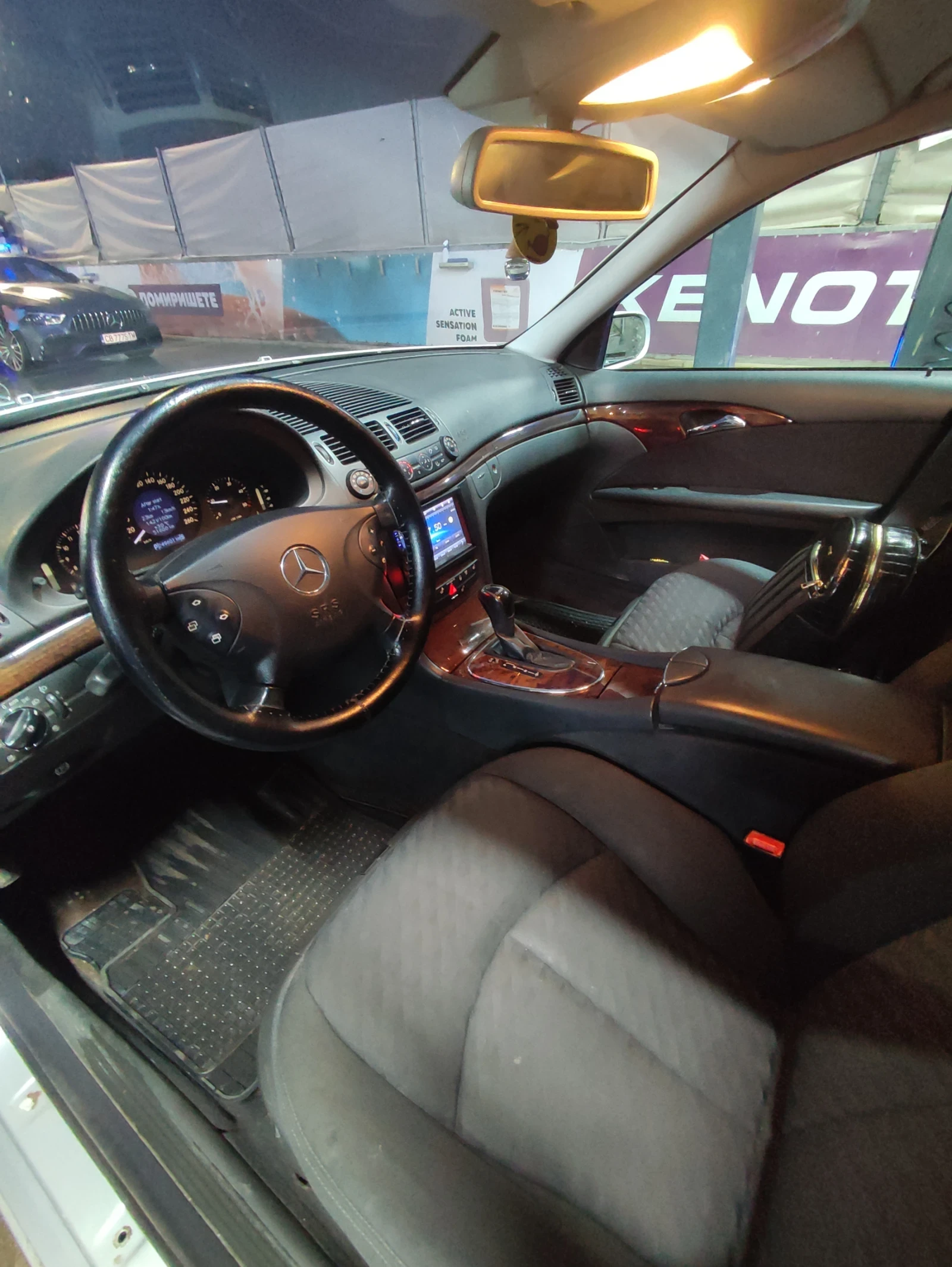 Mercedes-Benz E 220  - изображение 5