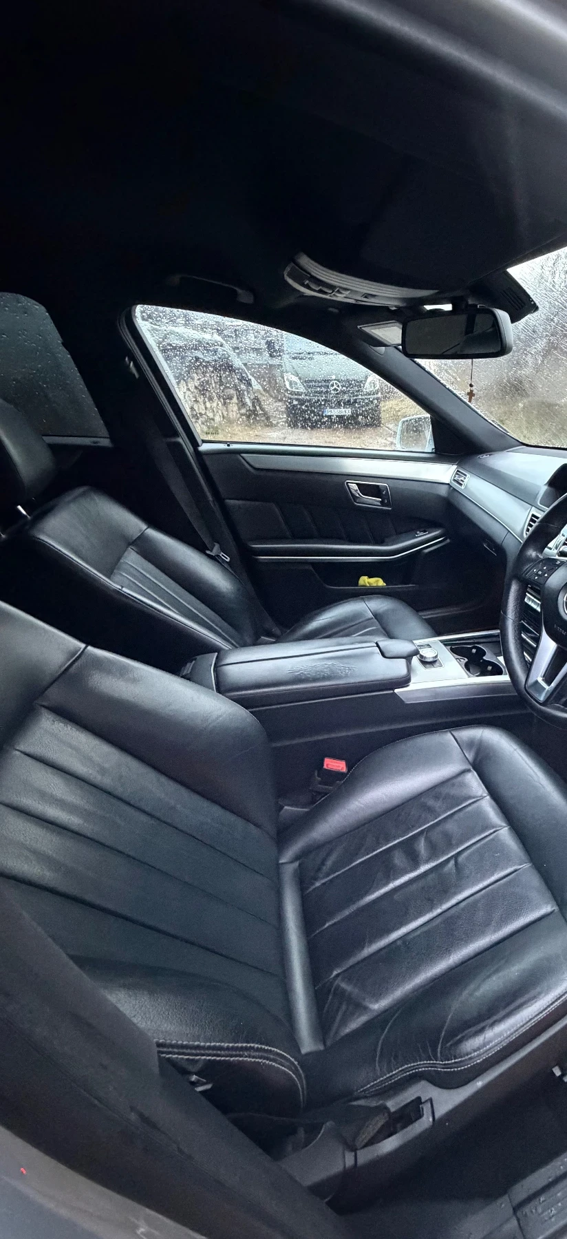 Mercedes-Benz E 220, снимка 8 - Автомобили и джипове - 53869956