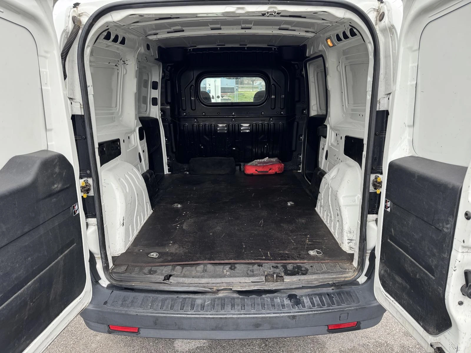 Fiat Doblo 1.3 multijet Maxi, снимка 11 - Автомобили и джипове - 54029416