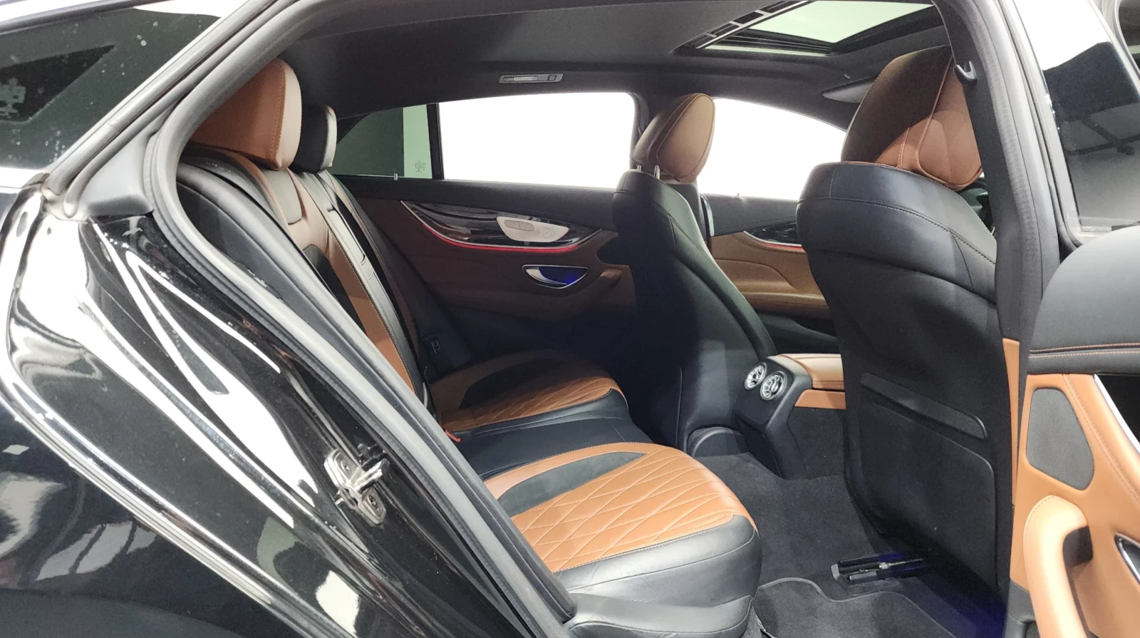 Mercedes-Benz AMG GT BURMESTER / ОБДУХВАНЕ/ HEAD UP / 360 КАМЕРИ, снимка 12 - Автомобили и джипове - 54139648