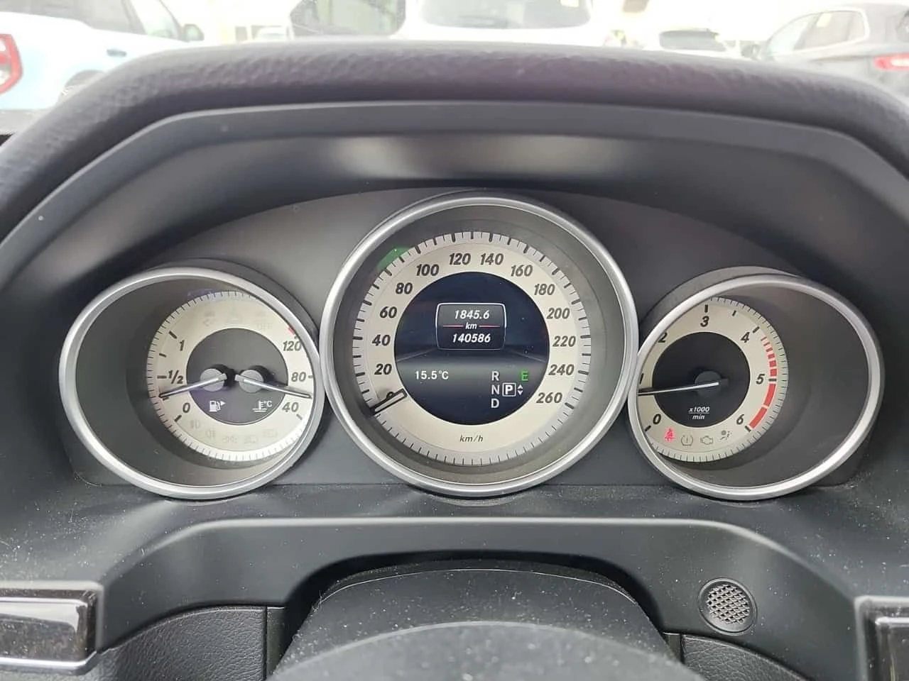 Mercedes-Benz E 250 BLUETEC/CARFAX/ПОДГРЕВ/ПАНОРАМА/ПАМЕТ/, снимка 9 - Автомобили и джипове - 54203031