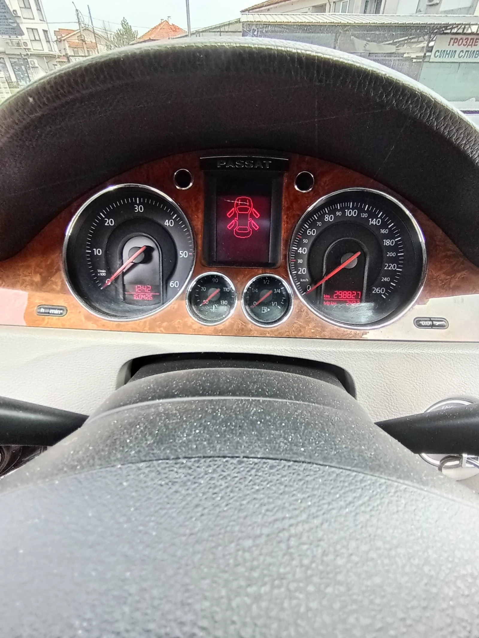 VW Passat 2.0 TDI, снимка 13 - Автомобили и джипове - 54239610