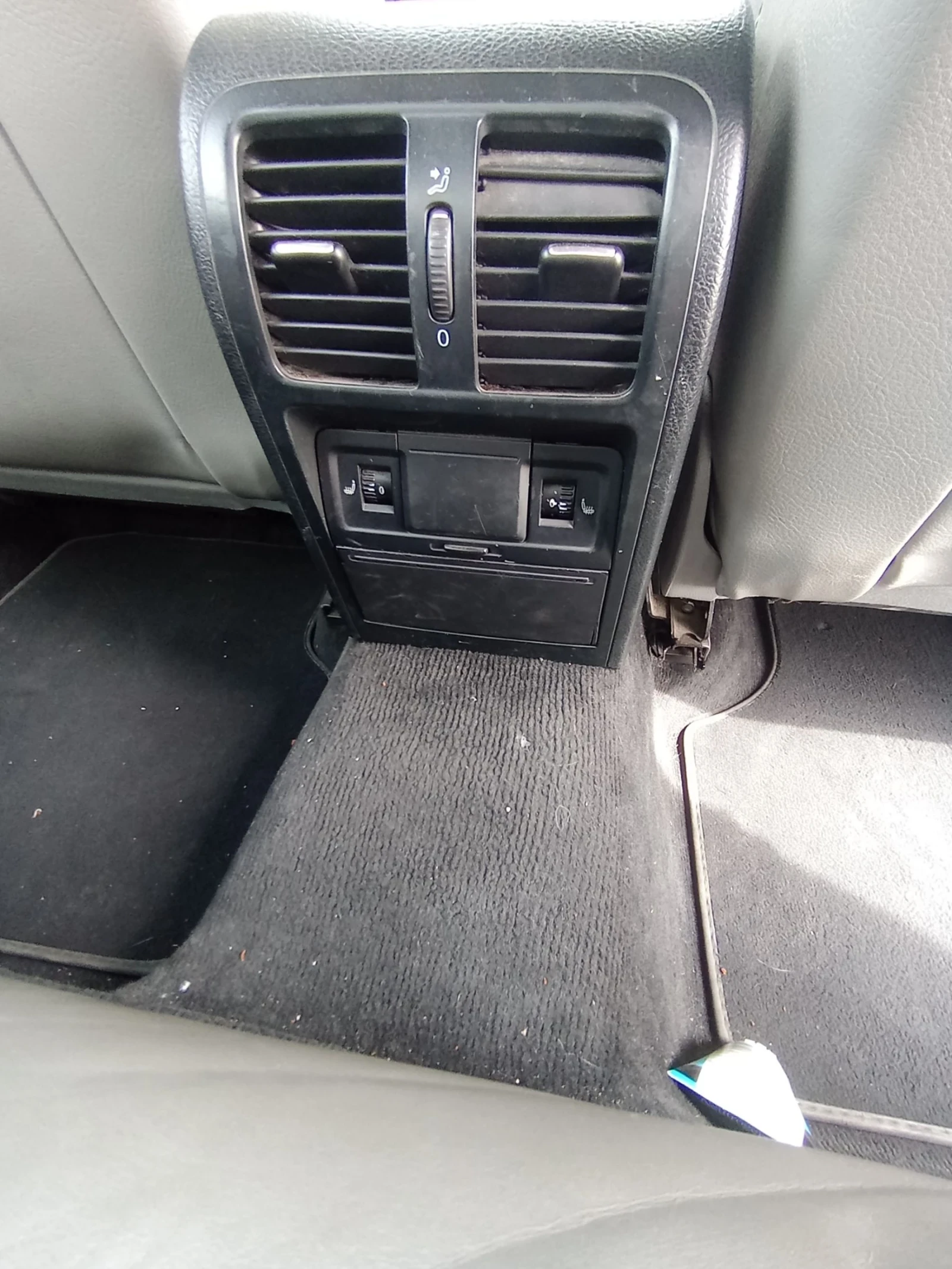 VW Passat 2.0 TDI, снимка 10 - Автомобили и джипове - 54239610