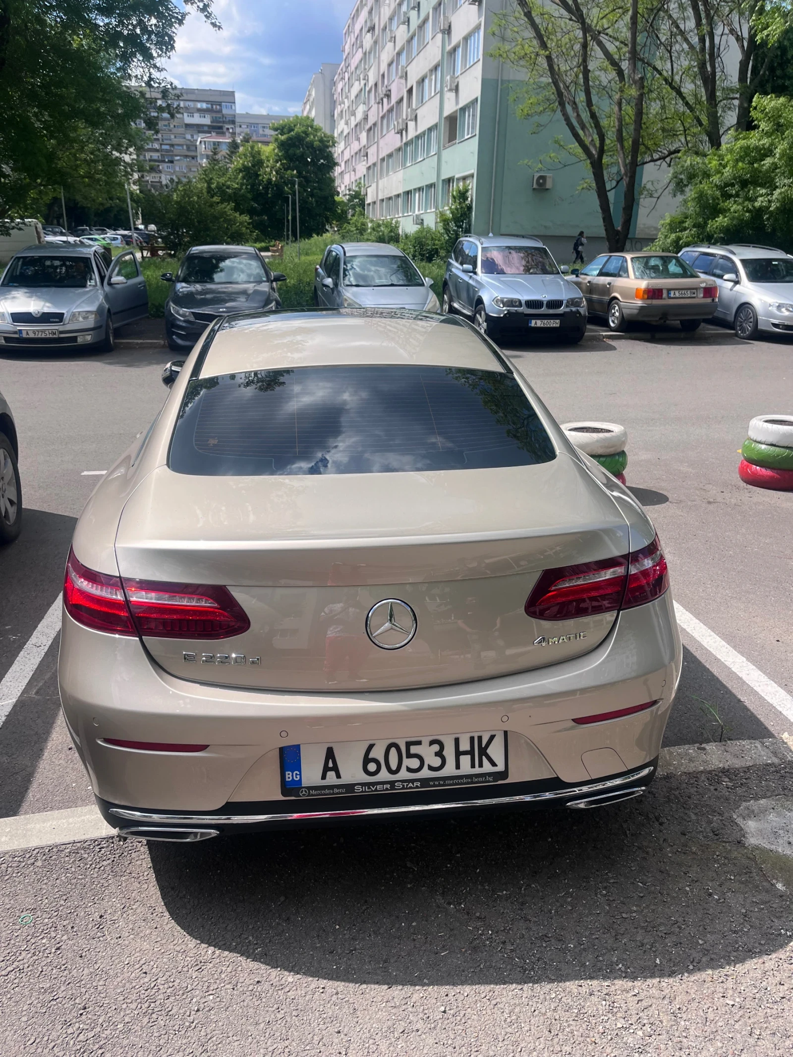 Mercedes-Benz E 220, снимка 3 - Автомобили и джипове - 54596597