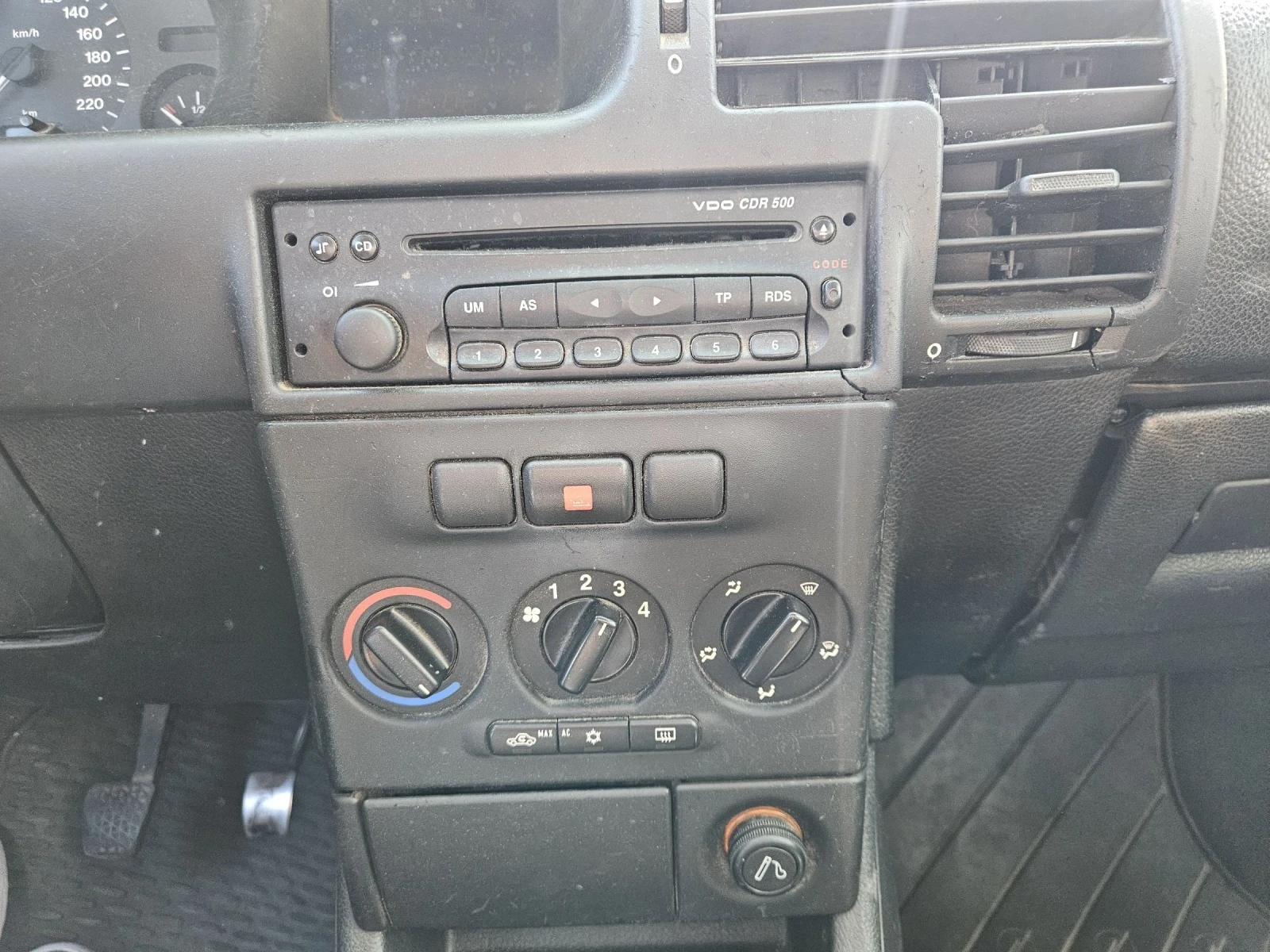 Opel Zafira 1.8, снимка 11 - Автомобили и джипове - 54732681