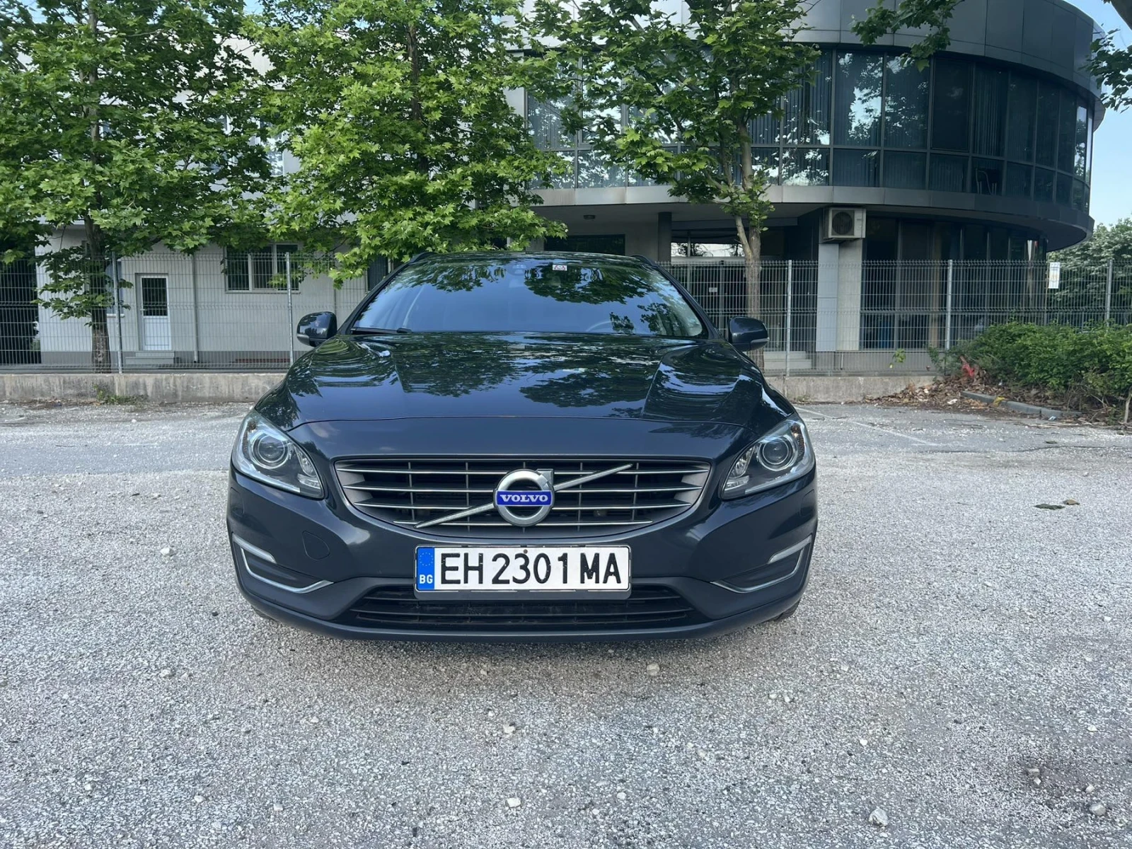 Volvo V60 MOMENTUM 2.0, 191к.с.AUTOMAT, снимка 2 - Автомобили и джипове - 54898203