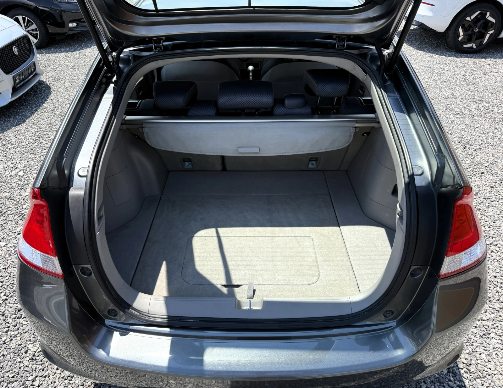Honda Insight 1.3 hybrid/elegance, снимка 13 - Автомобили и джипове - 55120242
