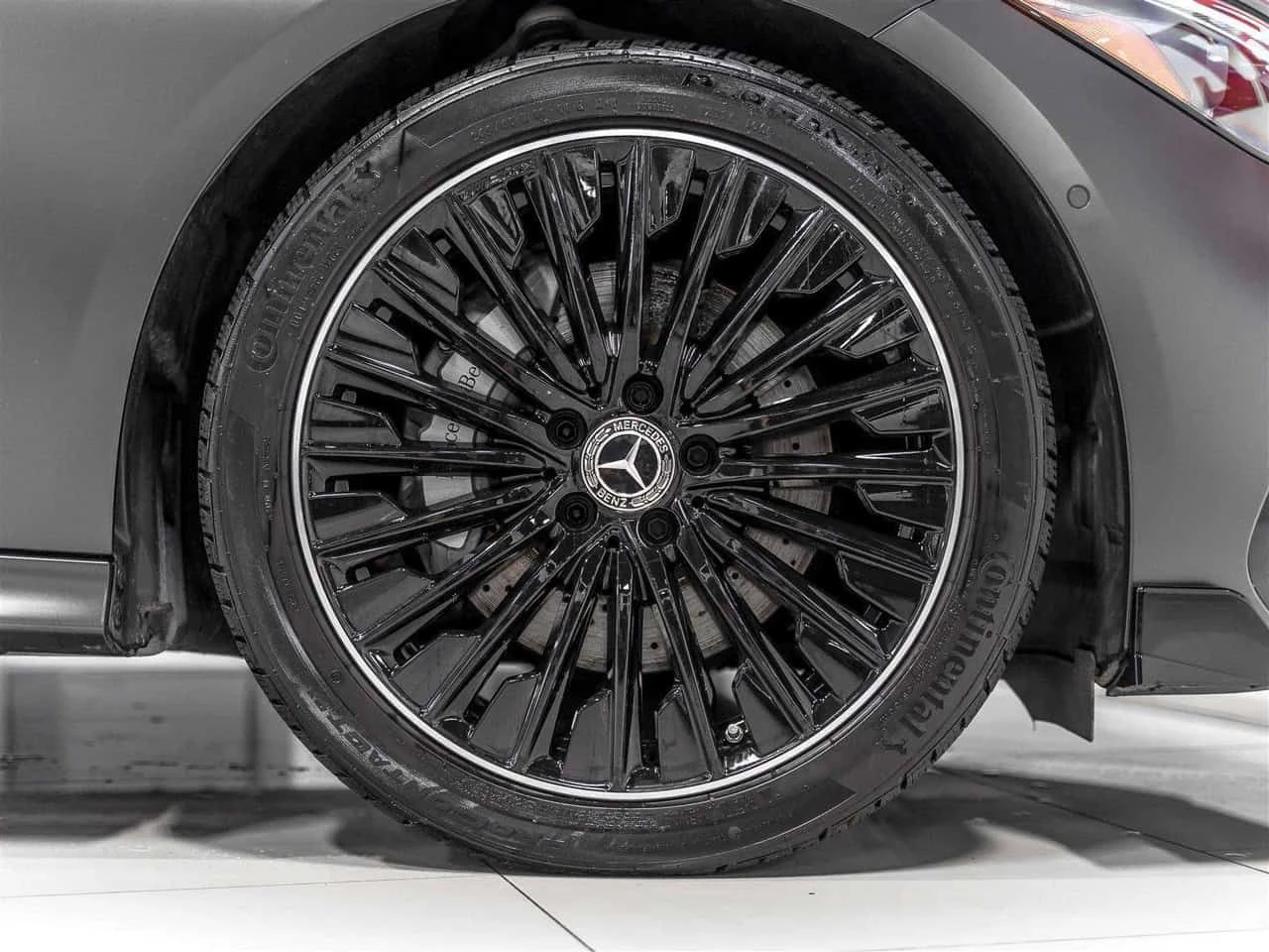Mercedes-Benz CLE * 300| Accident Free| One Owner| AMG Night Pkg| Pi, снимка 5 - Автомобили и джипове - 55386434