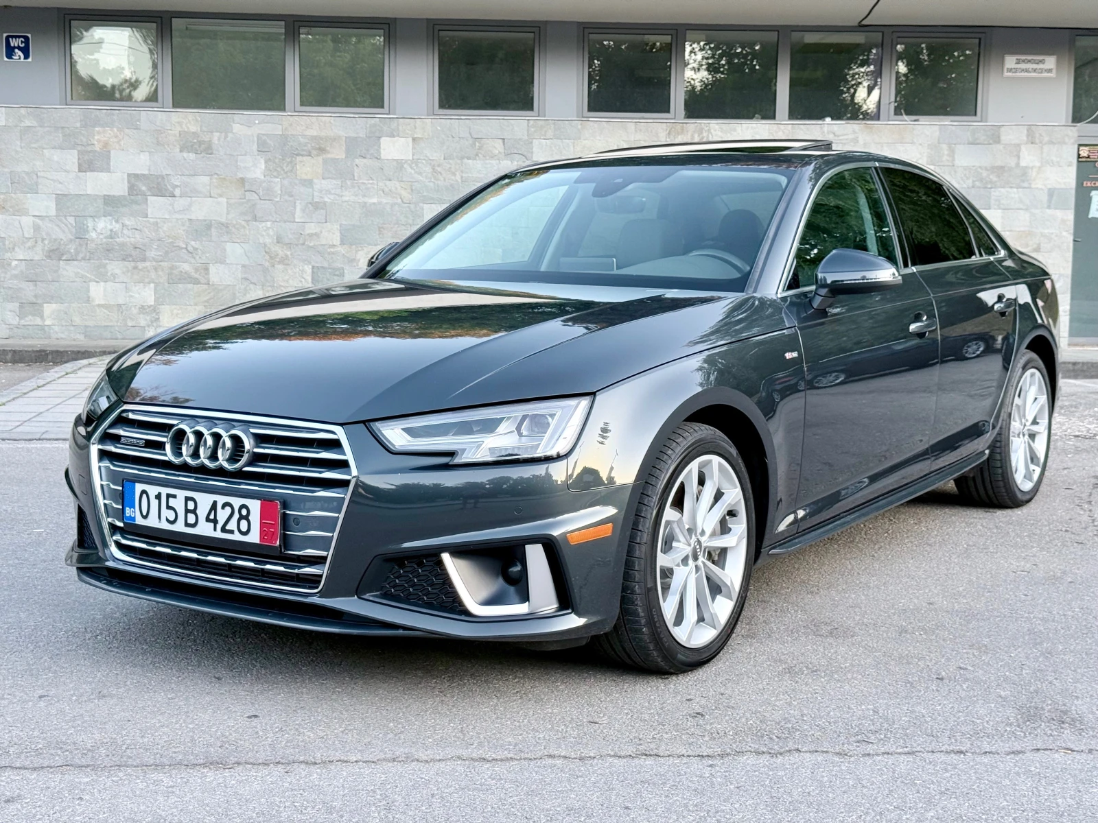 Audi A4 2.0TFSI* S-Line* quattro* Full-Led* Digital-Cocpit