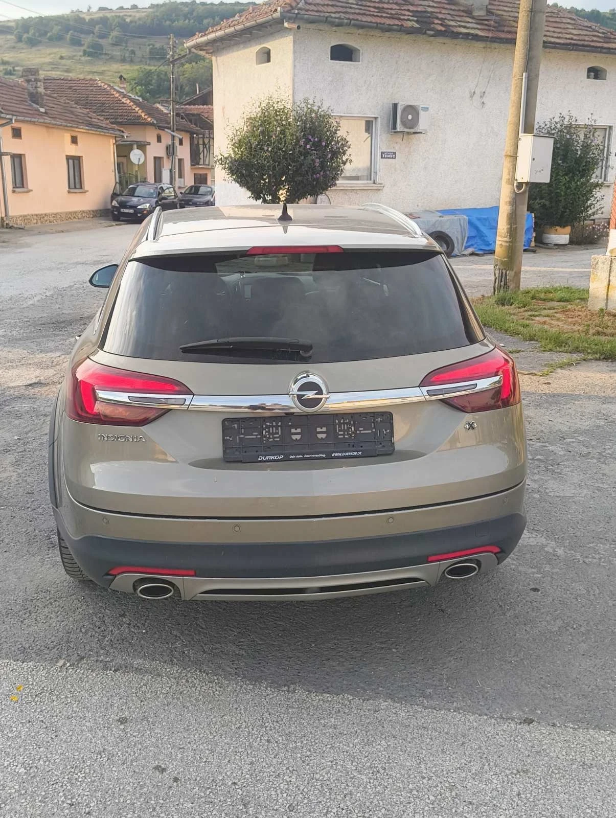 Opel Insignia, снимка 3 - Автомобили и джипове - 56150342