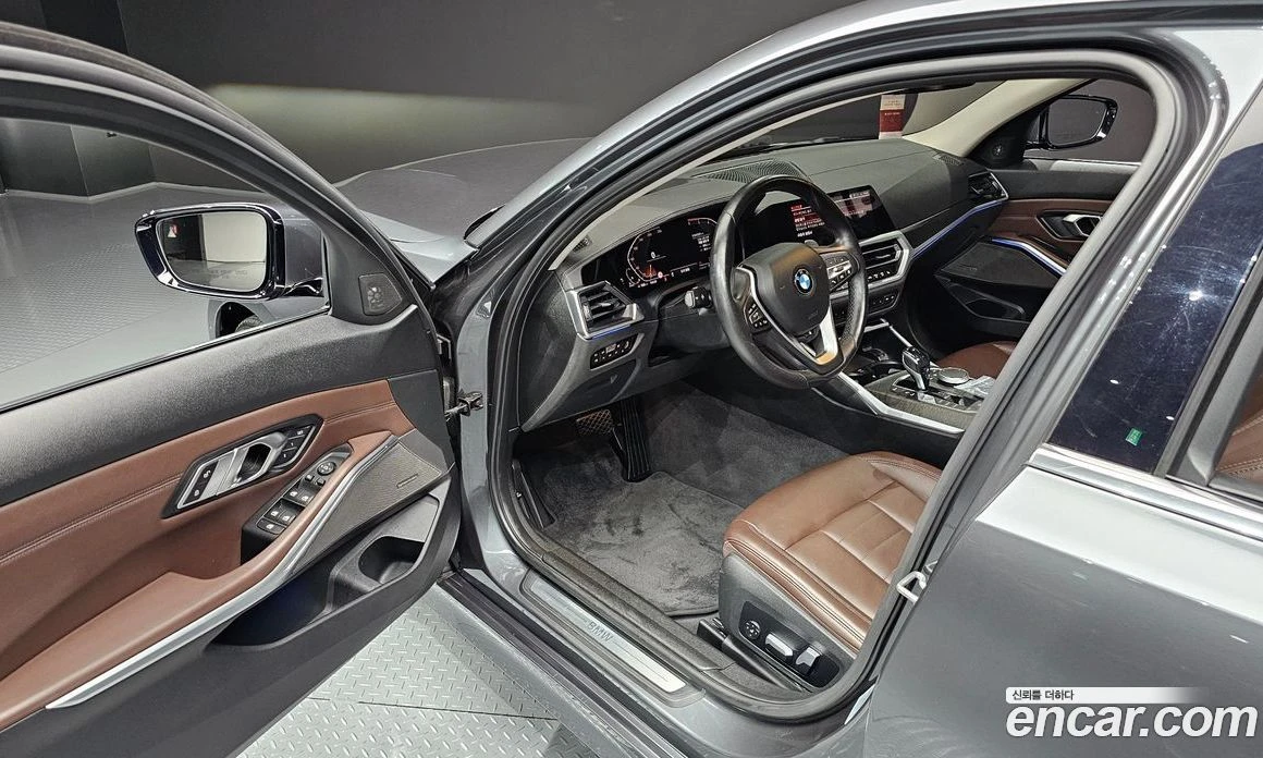 BMW 320 320d Luxury, снимка 12 - Автомобили и джипове - 56151762