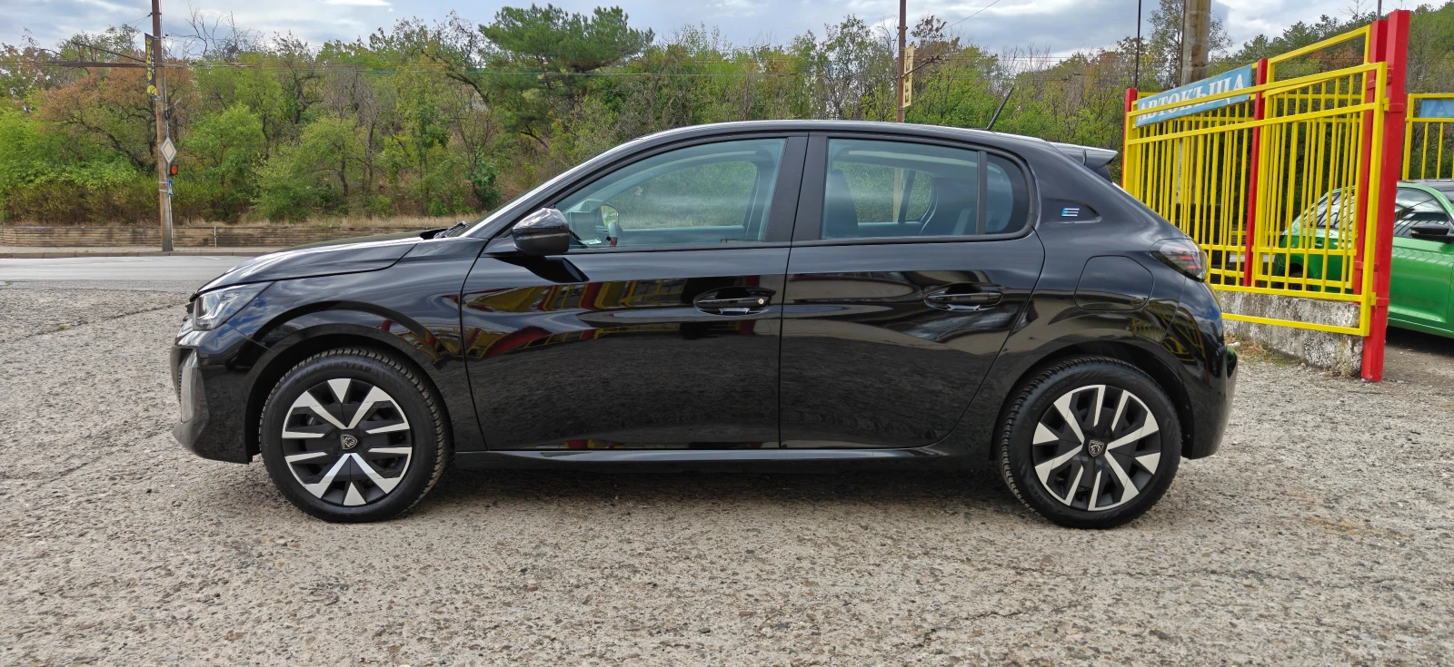 Peugeot 208 50Kw-50хил-25г, снимка 4 - Автомобили и джипове - 56256675