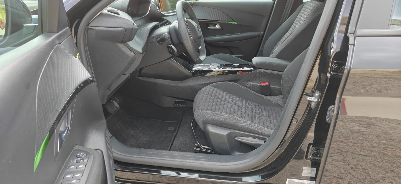 Peugeot 208 50Kw-50хил-25г, снимка 10 - Автомобили и джипове - 56256675