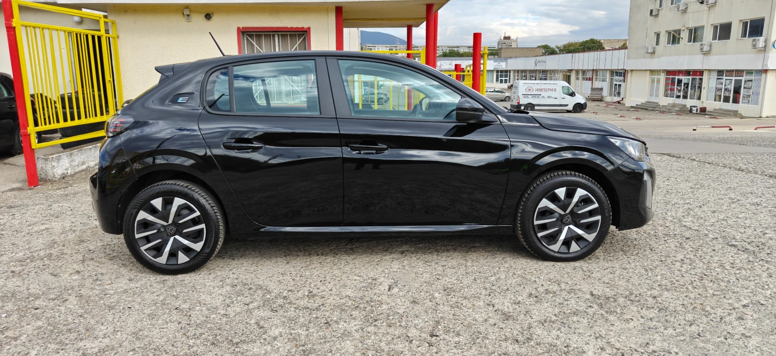 Peugeot 208 50Kw-50хил-25г, снимка 8 - Автомобили и джипове - 56256675