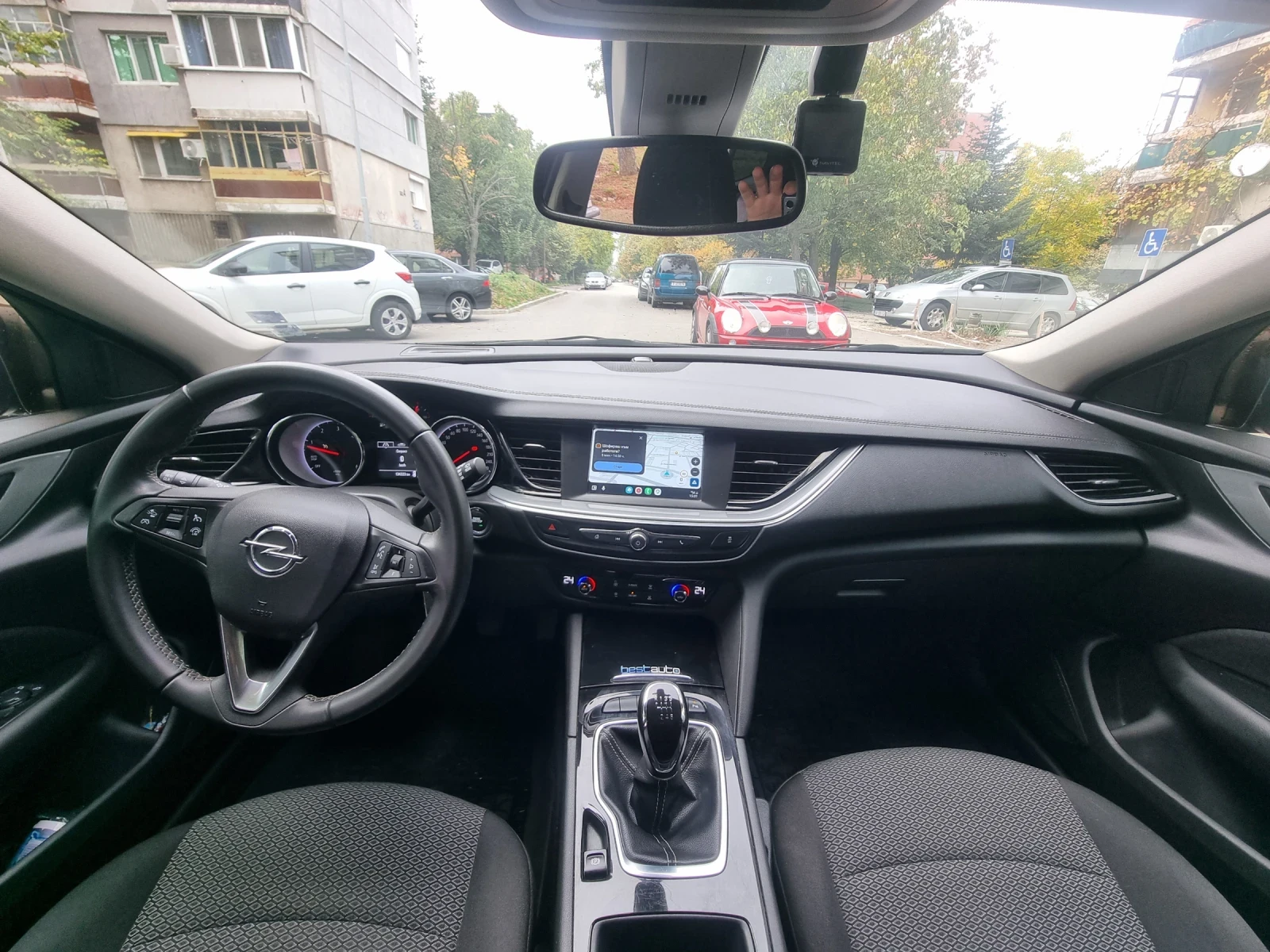 Opel Insignia 1.6, снимка 12 - Автомобили и джипове - 56649477
