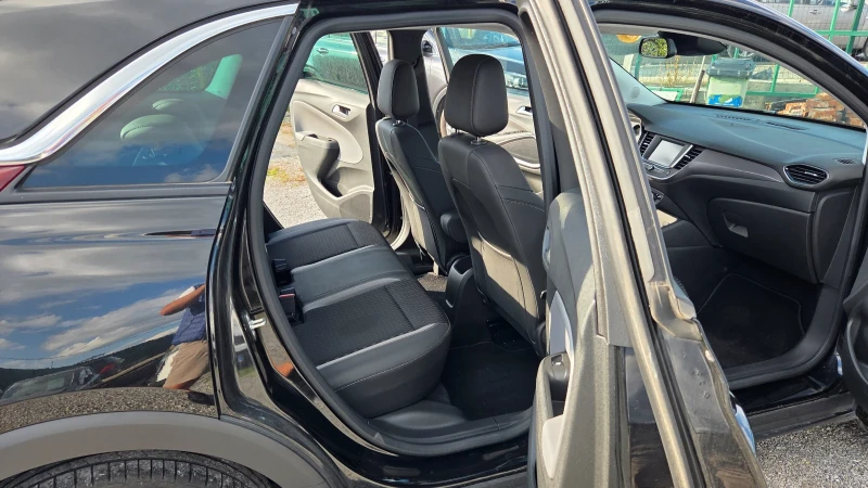 Opel Crossland X 1.5d AUT. !!!11200km!!!, снимка 13 - Автомобили и джипове - 51525816