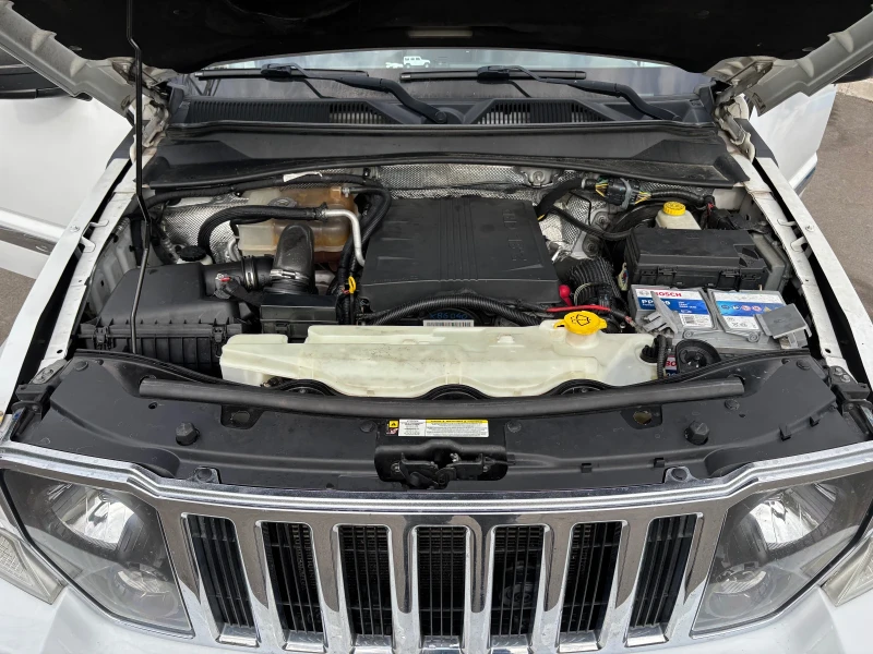Jeep Cherokee  (KK) 2.8 CRD 4x4 (147 kw / 200 k.c), снимка 13 - Автомобили и джипове - 52133806