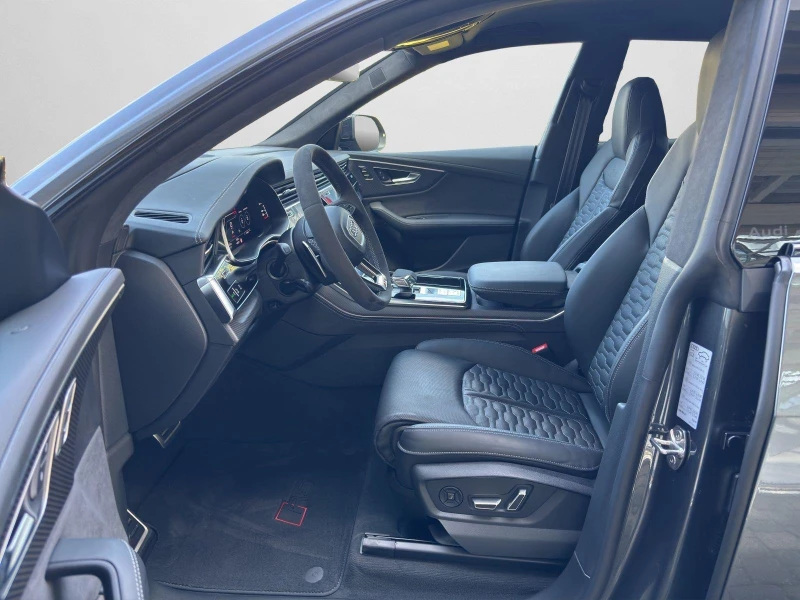 Audi RSQ8 FACELIFT/CARBON/B&O/HEAD UP/360/MATRIX/23/, снимка 9 - Автомобили и джипове - 52340355