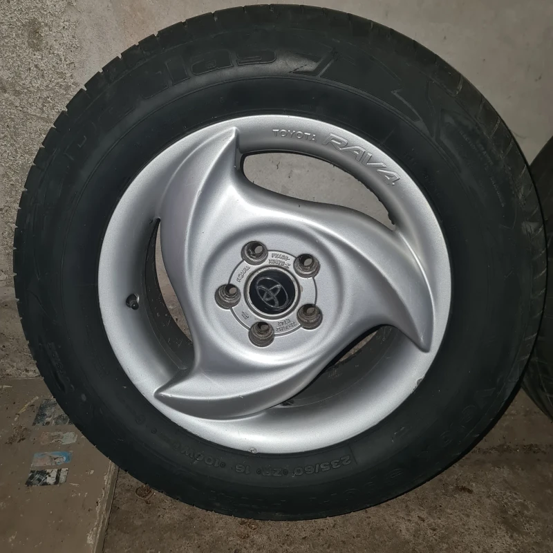 Toyota Rav4, снимка 2 - Автомобили и джипове - 52442922