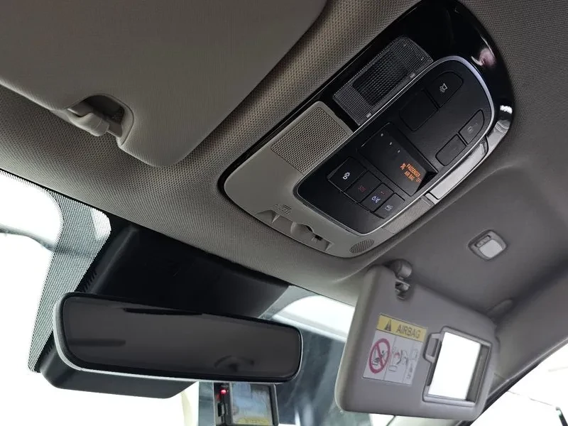 Hyundai Tucson 2.0 2Wd Modern, снимка 17 - Автомобили и джипове - 55936764