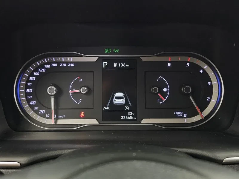 Hyundai Tucson 2.0 2Wd Modern, снимка 8 - Автомобили и джипове - 55936764