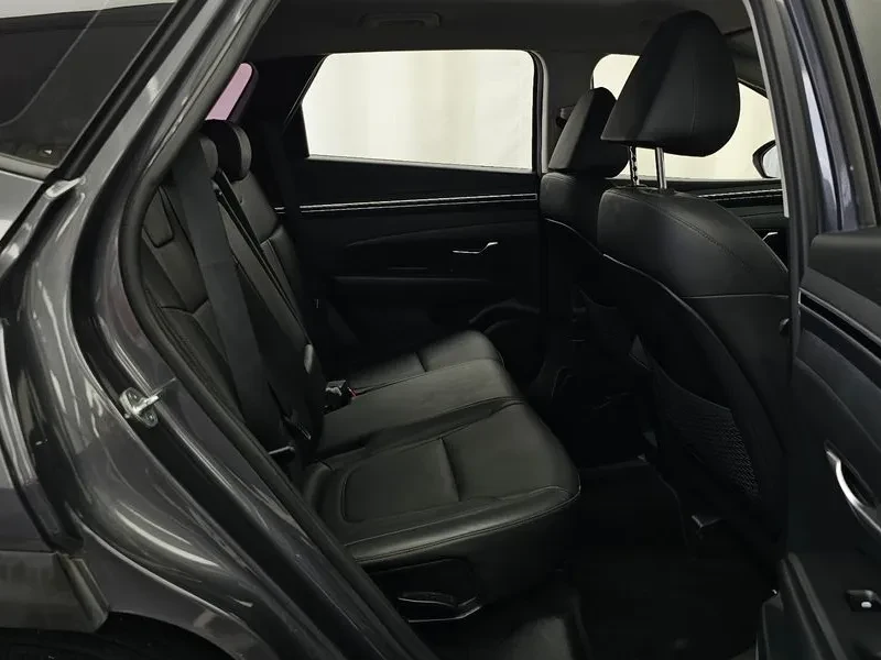 Hyundai Tucson 2.0 2Wd Modern, снимка 12 - Автомобили и джипове - 55936764