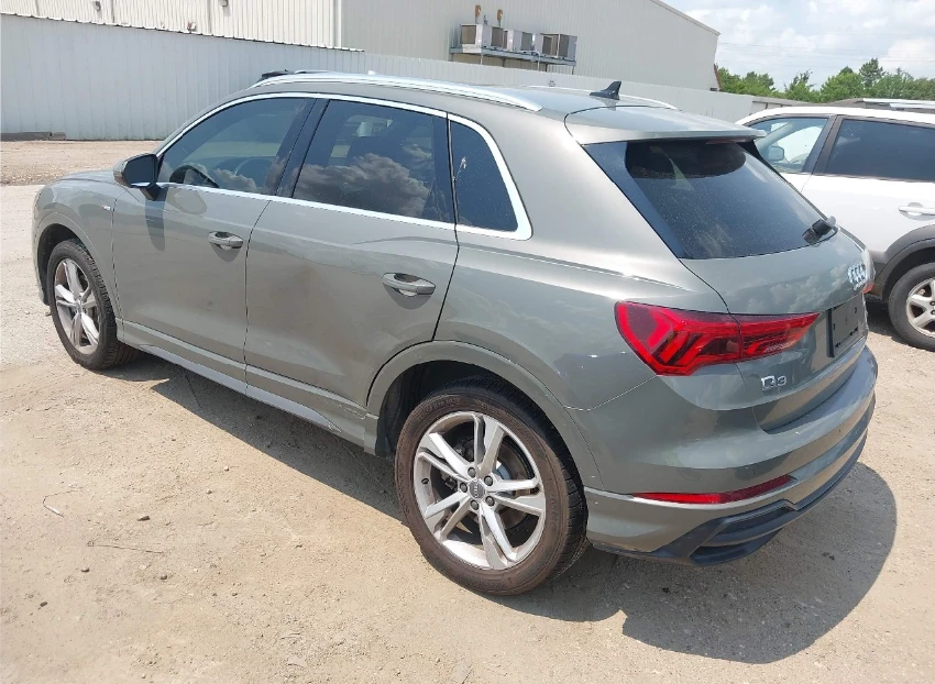 Audi Q3 Premium S-Line* Диг.табло* Дистроник* Пано*  - изображение 3