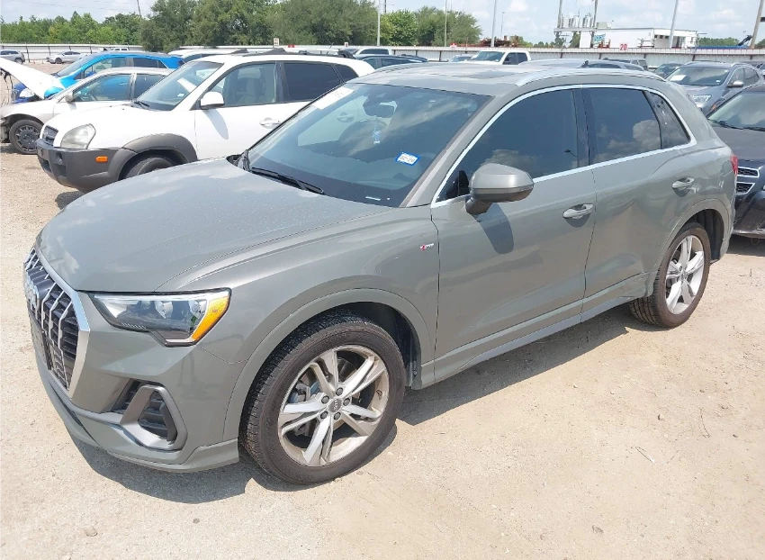 Audi Q3 Premium S-Line* Диг.табло* Дистроник* Пано*  - изображение 2