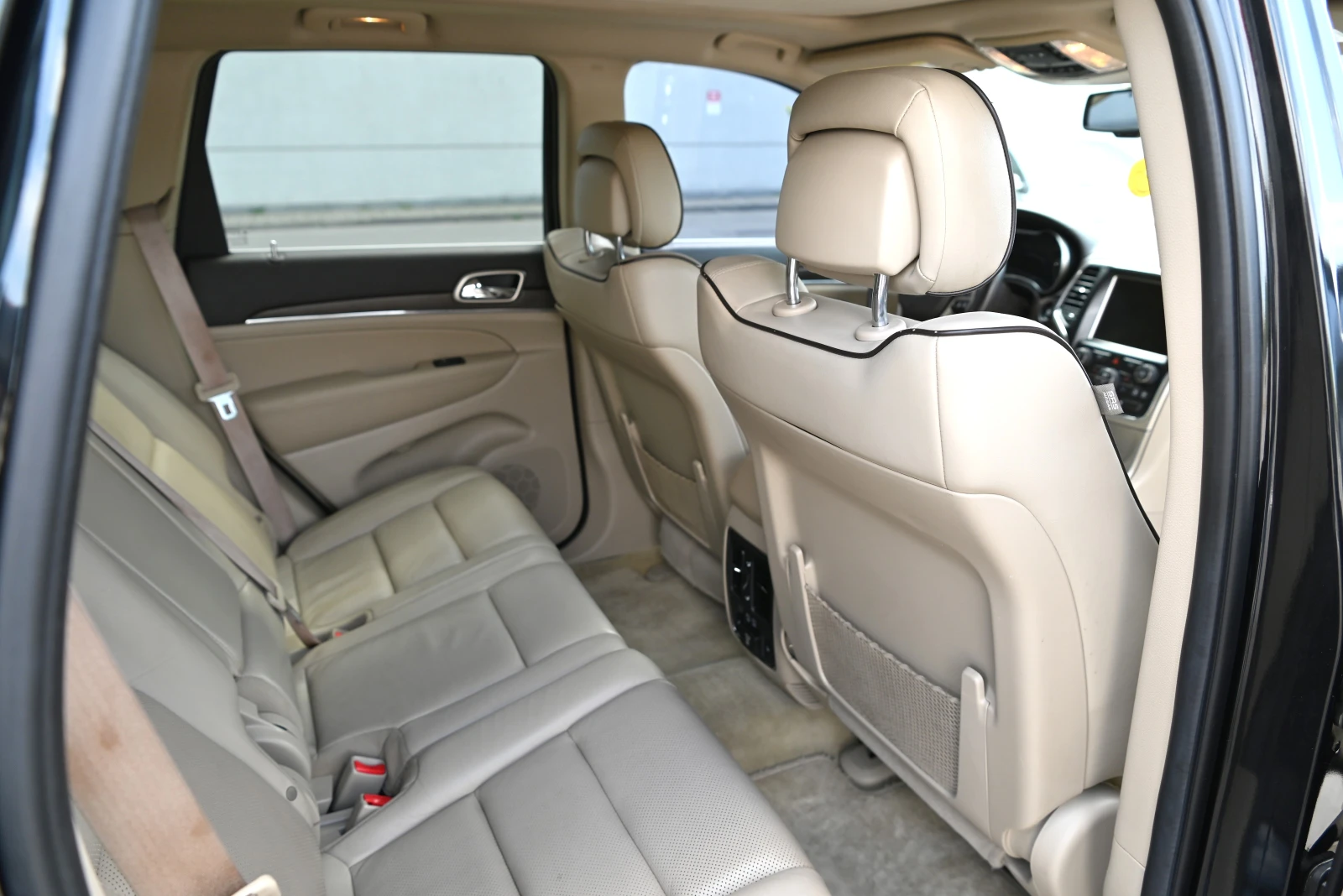 Jeep Grand cherokee Hemi 5.7 Overland  - изображение 8