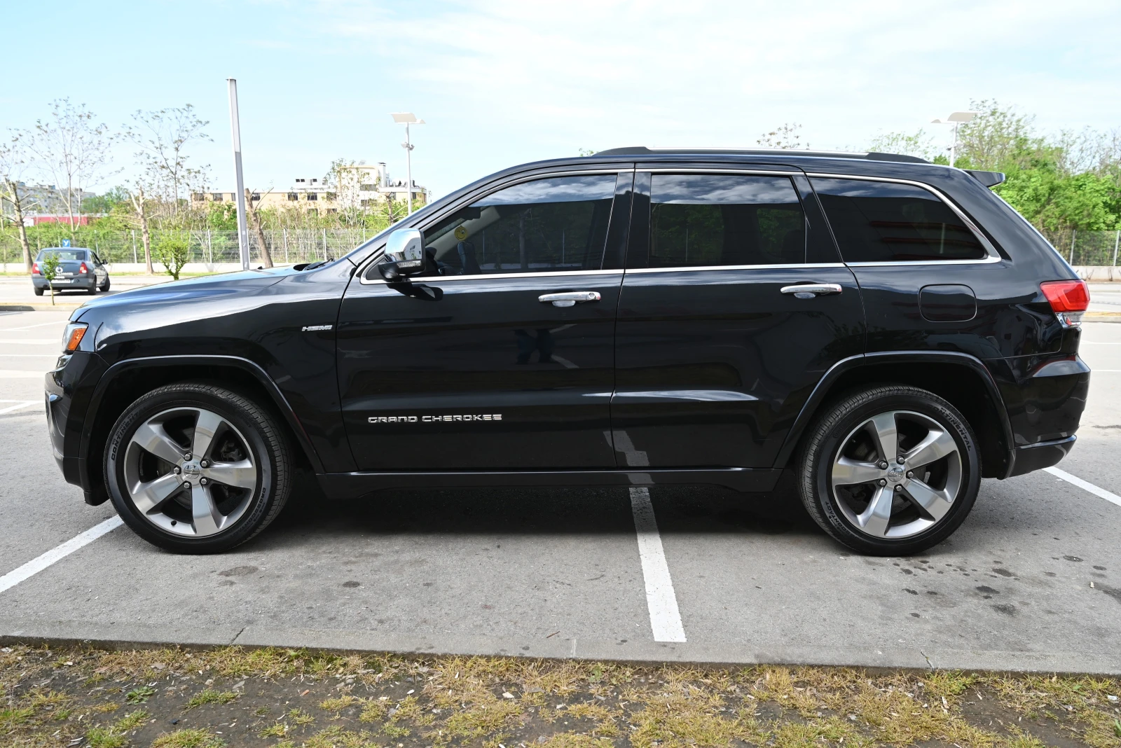 Jeep Grand cherokee Hemi 5.7 Overland  - изображение 4