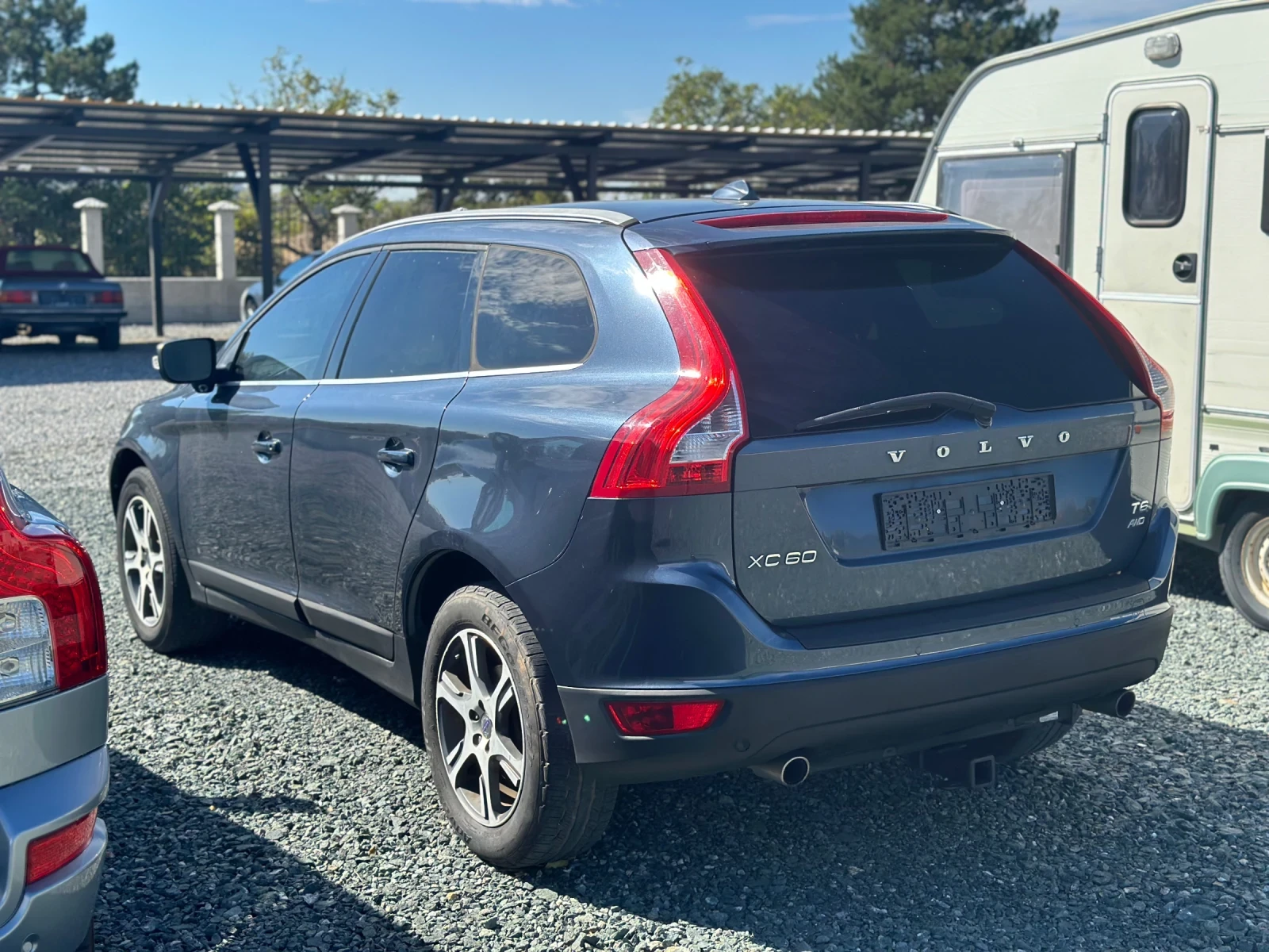 Volvo XC60 R Design - изображение 5